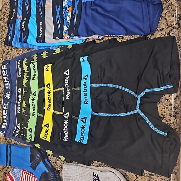 Boys sock and underwear lot - Picture 4 of 9